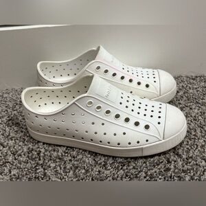 Native Jefferson Waterproof Slip-On Sneakers in White Size C13